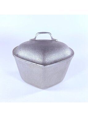 Vintage Nostalgia Hammered Aluminum Heart Shaped Pot Silver Seal Triangle Lid
